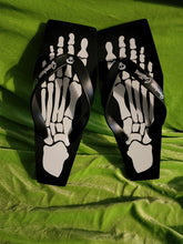 Load image into Gallery viewer, Ladies Coffin flip flops (chanclas)
